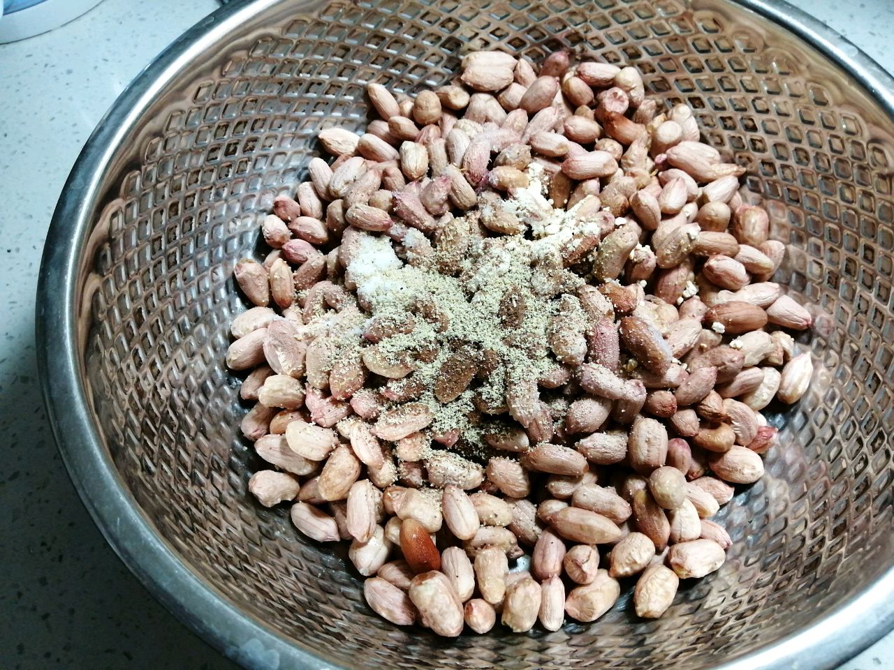 蒜香烤花生米