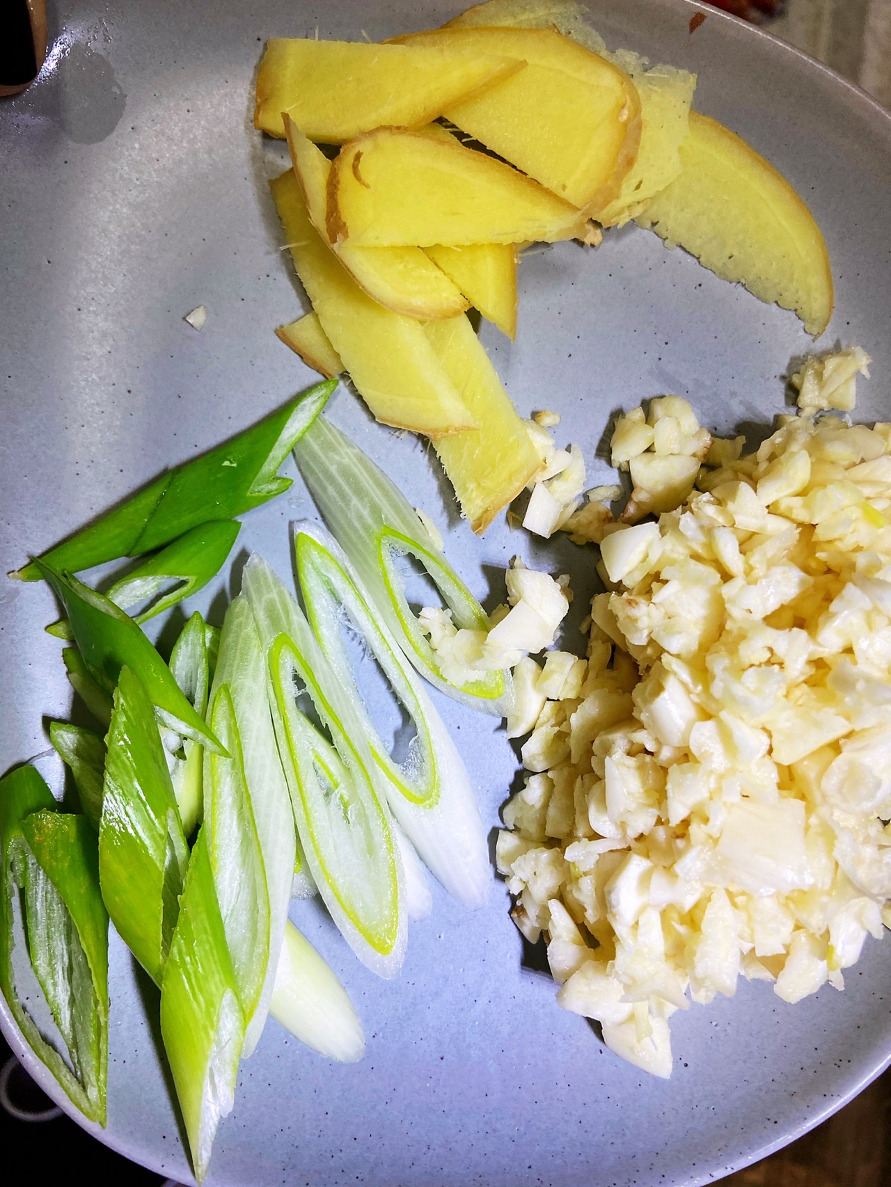 蒜香龙虾尾