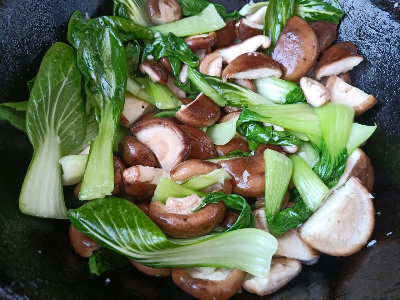 蒜香香菇油菜