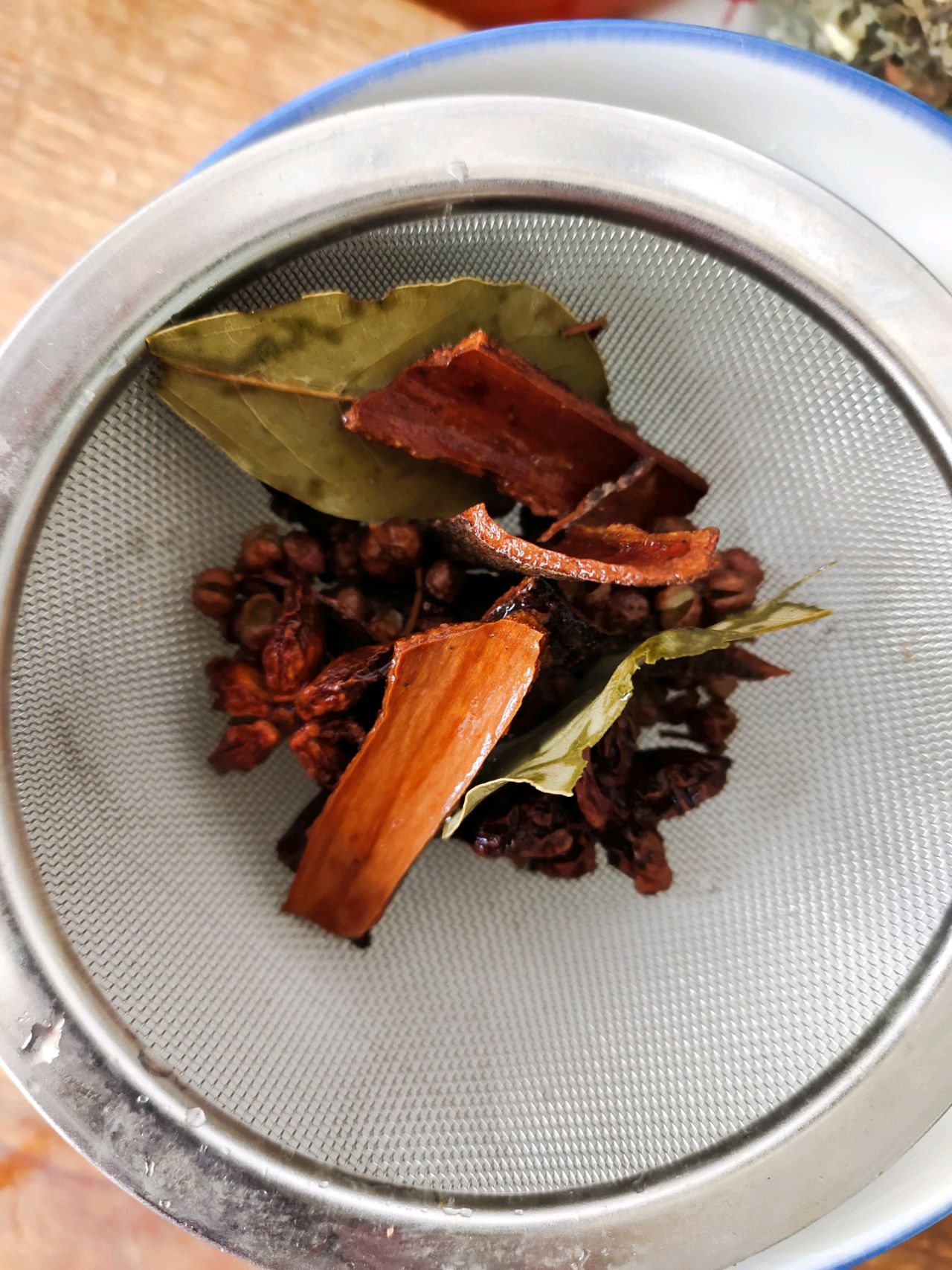 蒜香小菜拌面