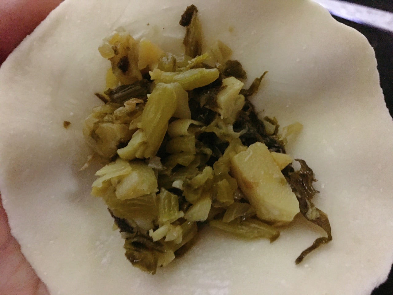笋丝咸菜包子