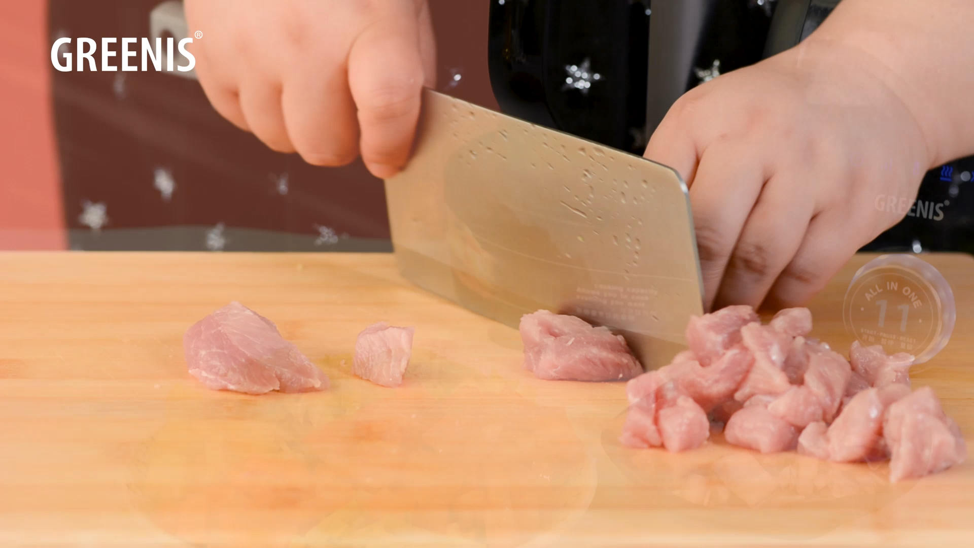 它是猪排的最佳搭档，一口罗宋汤就能俘获你的胃和心！