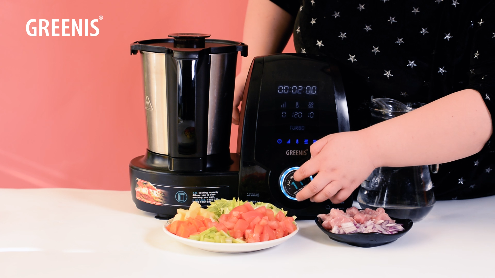 它是猪排的最佳搭档，一口罗宋汤就能俘获你的胃和心！