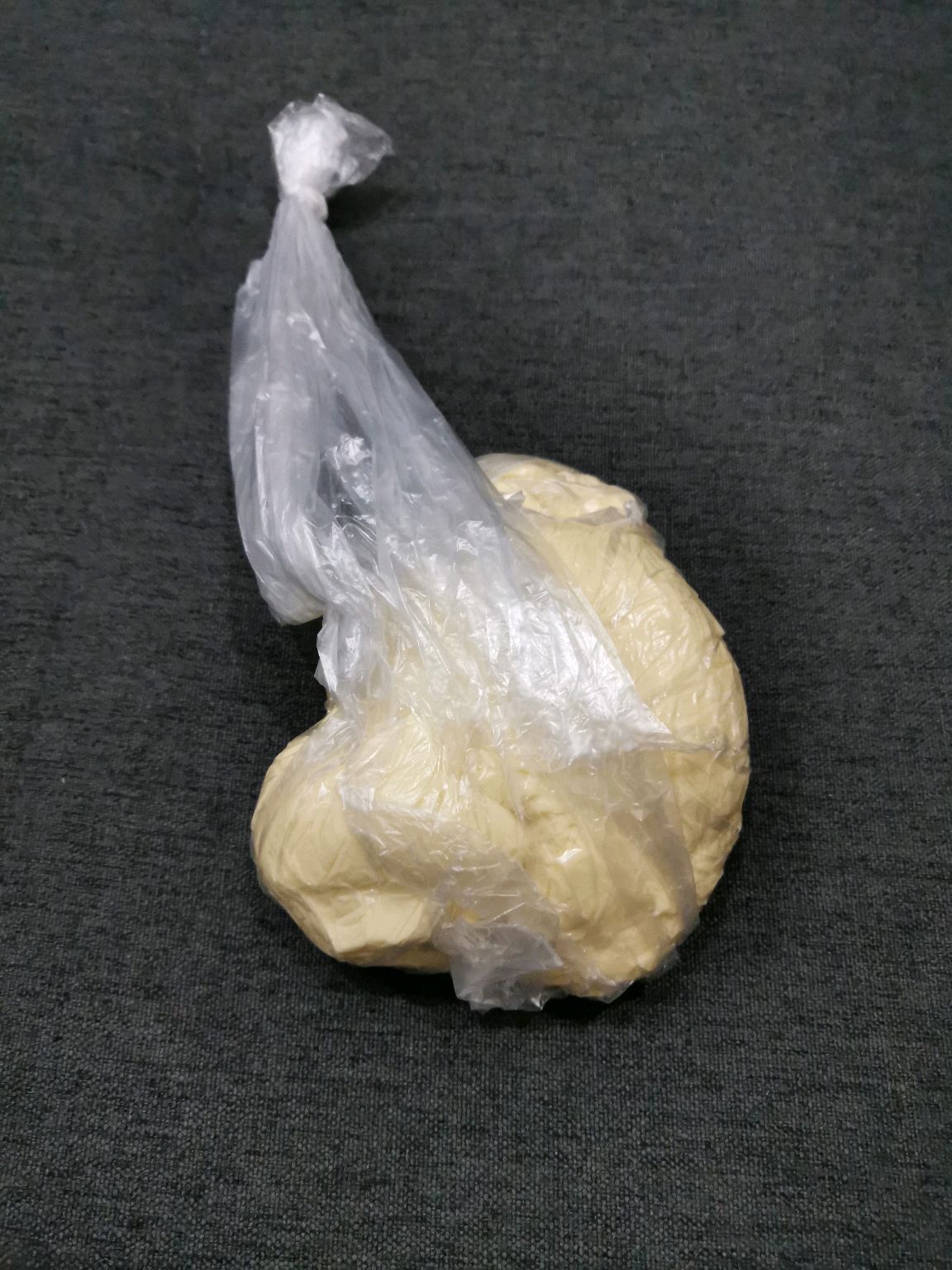 泰式爆浆面包咖喱牛腩