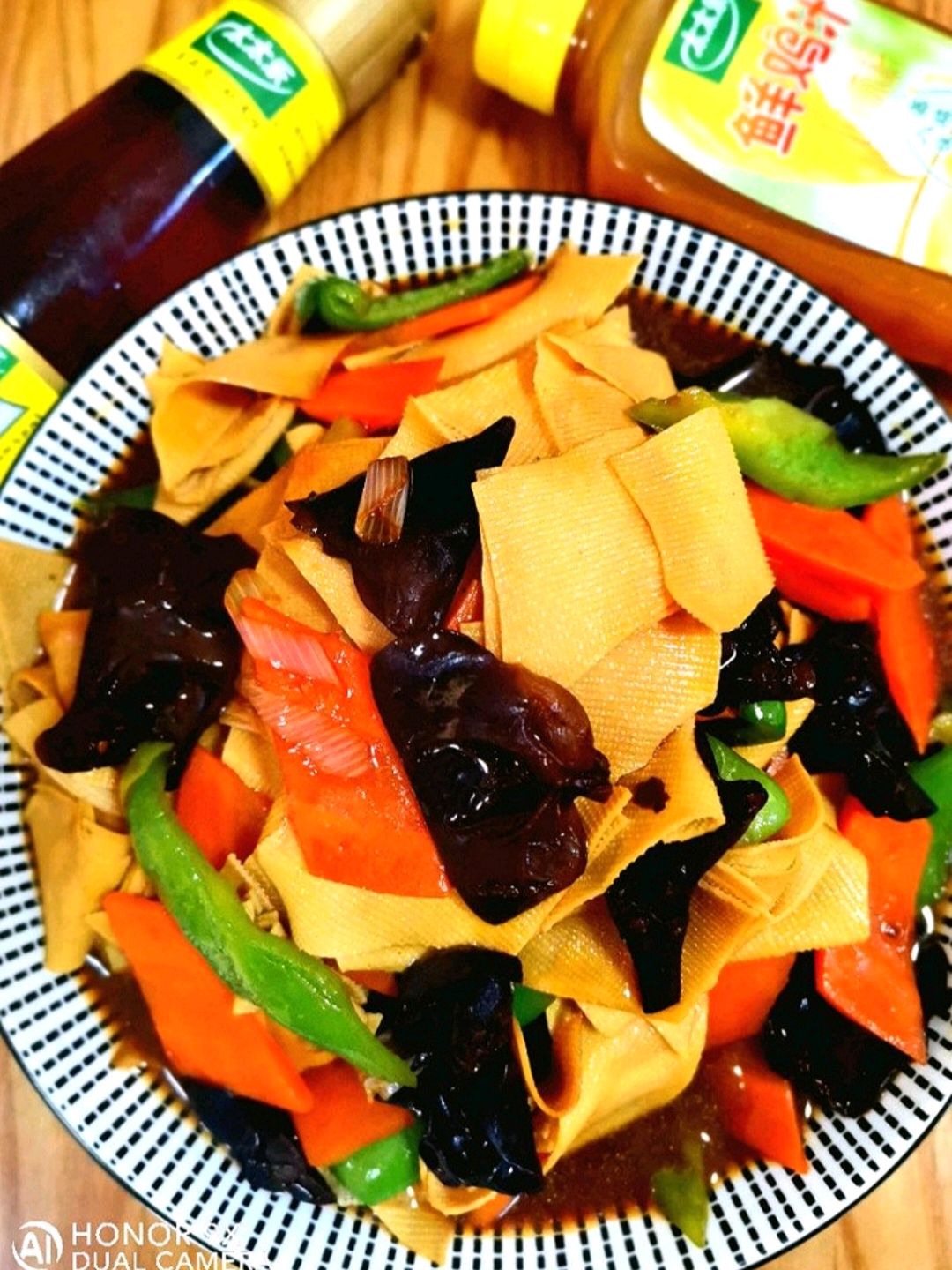 #太太乐鲜鸡汁焖豆皮#