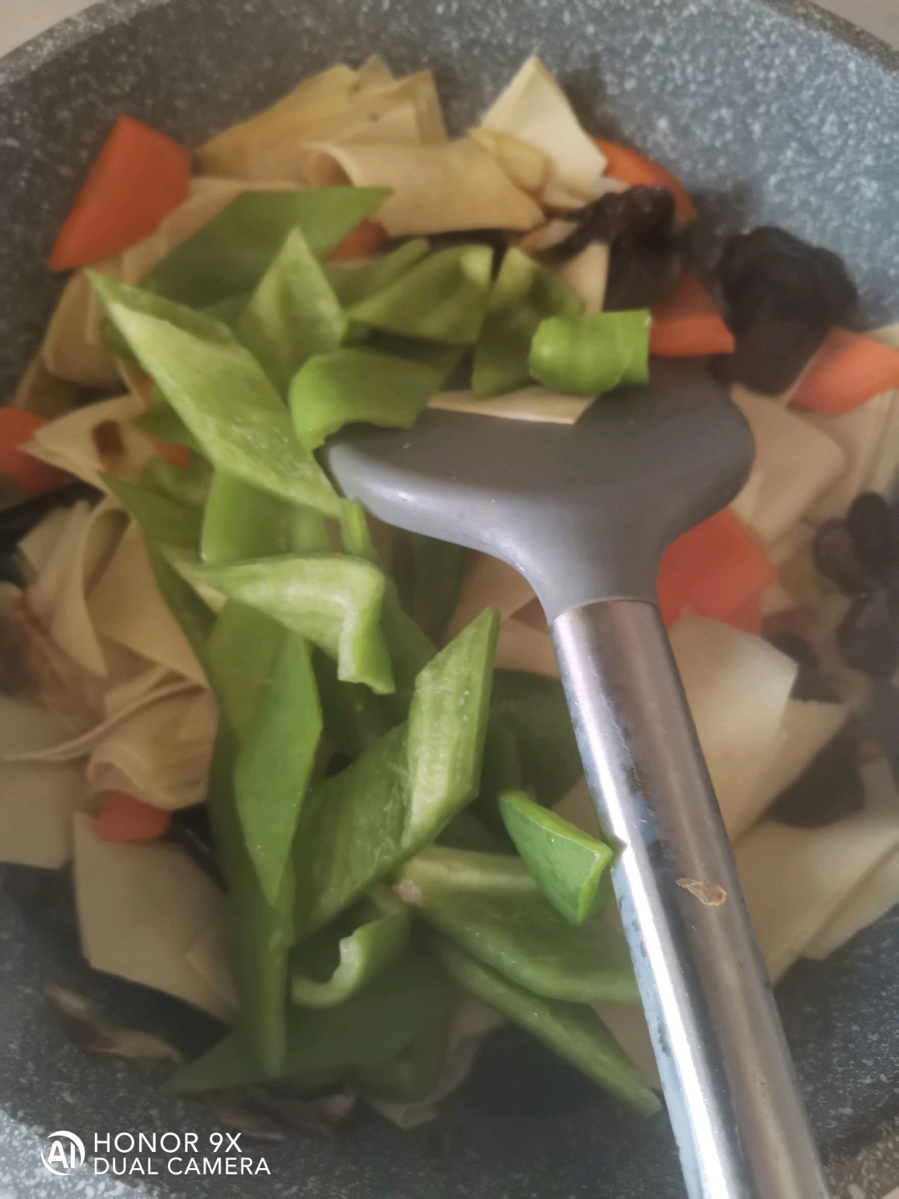 #太太乐鲜鸡汁焖豆皮#