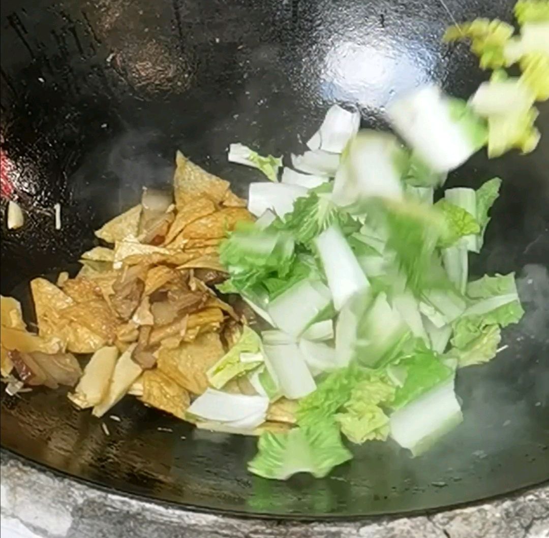 炭火炉炖菜