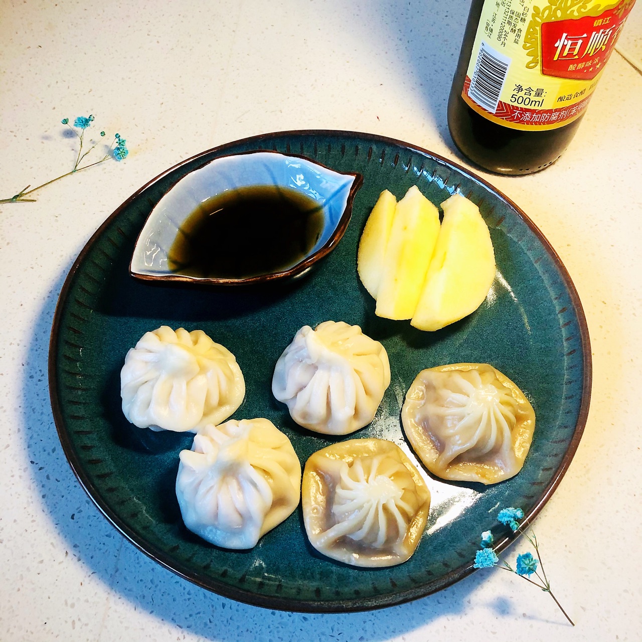 汤包与醋之间