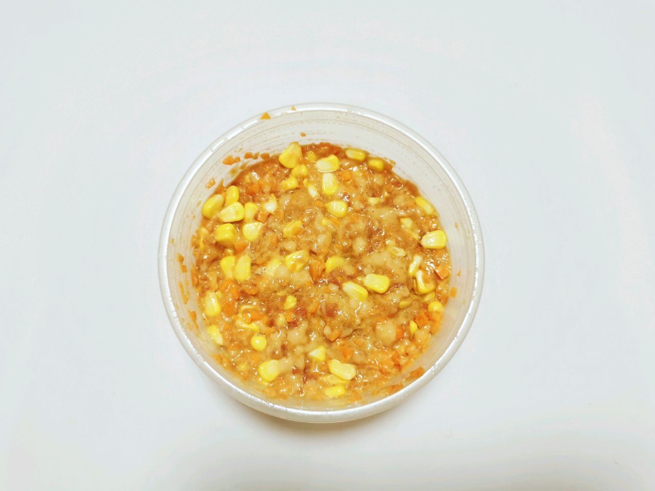 烫面版猪肉胡萝卜玉米饺子