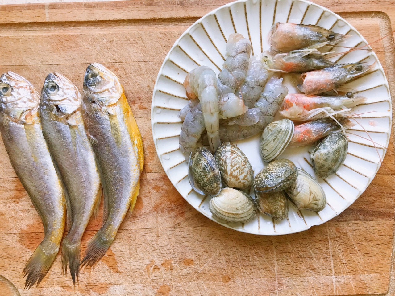 汤鲜味美海鲜锅