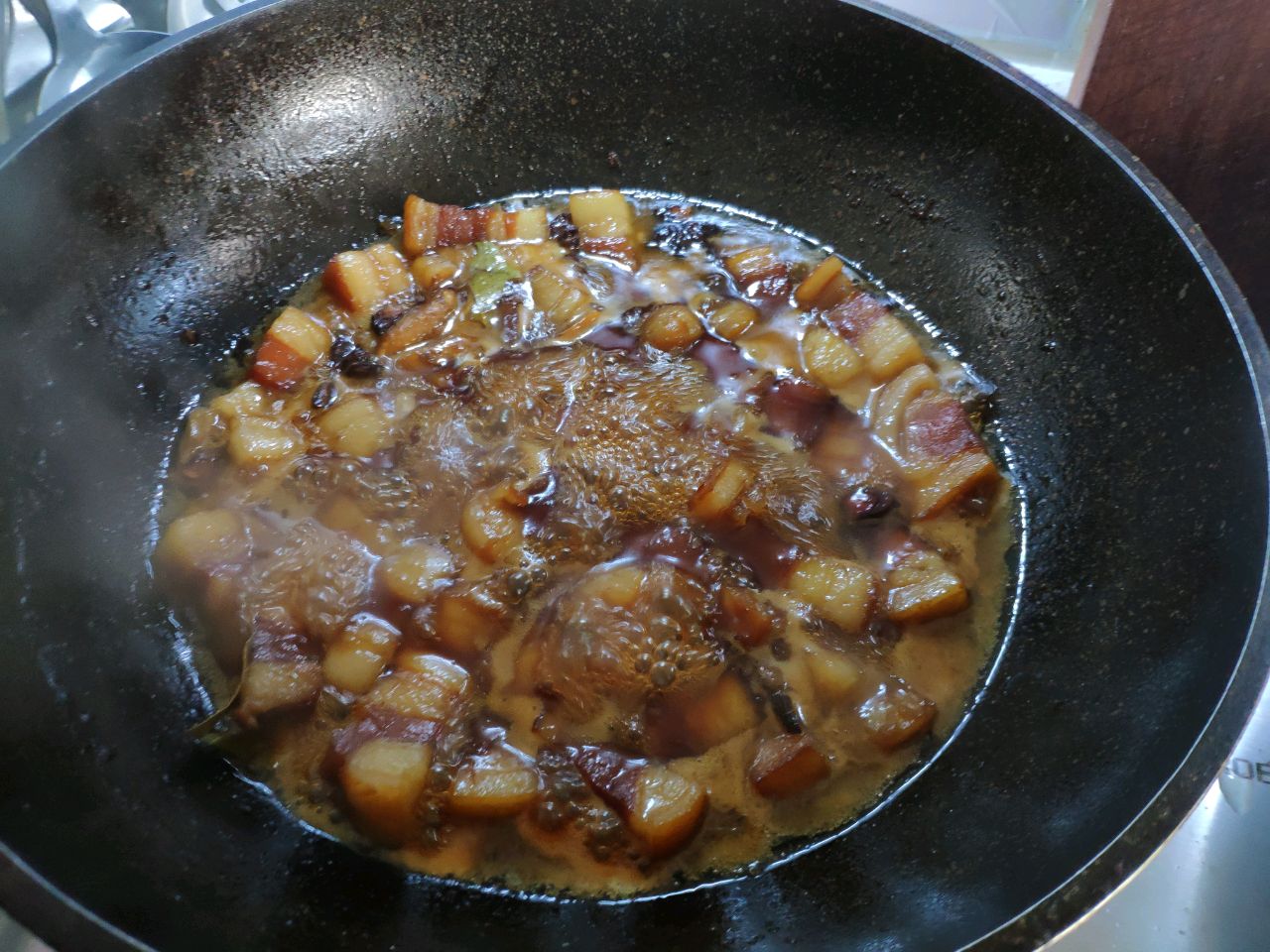 汤汁浓郁的红烧肉