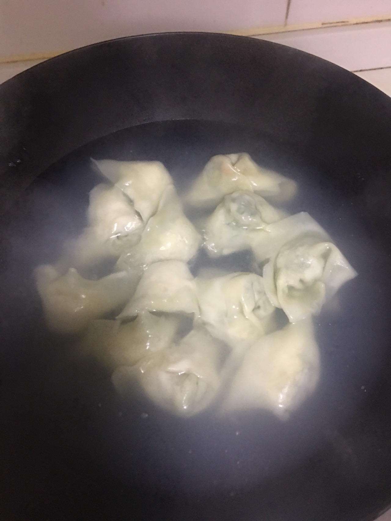 汤汁鲜美的大馄炖