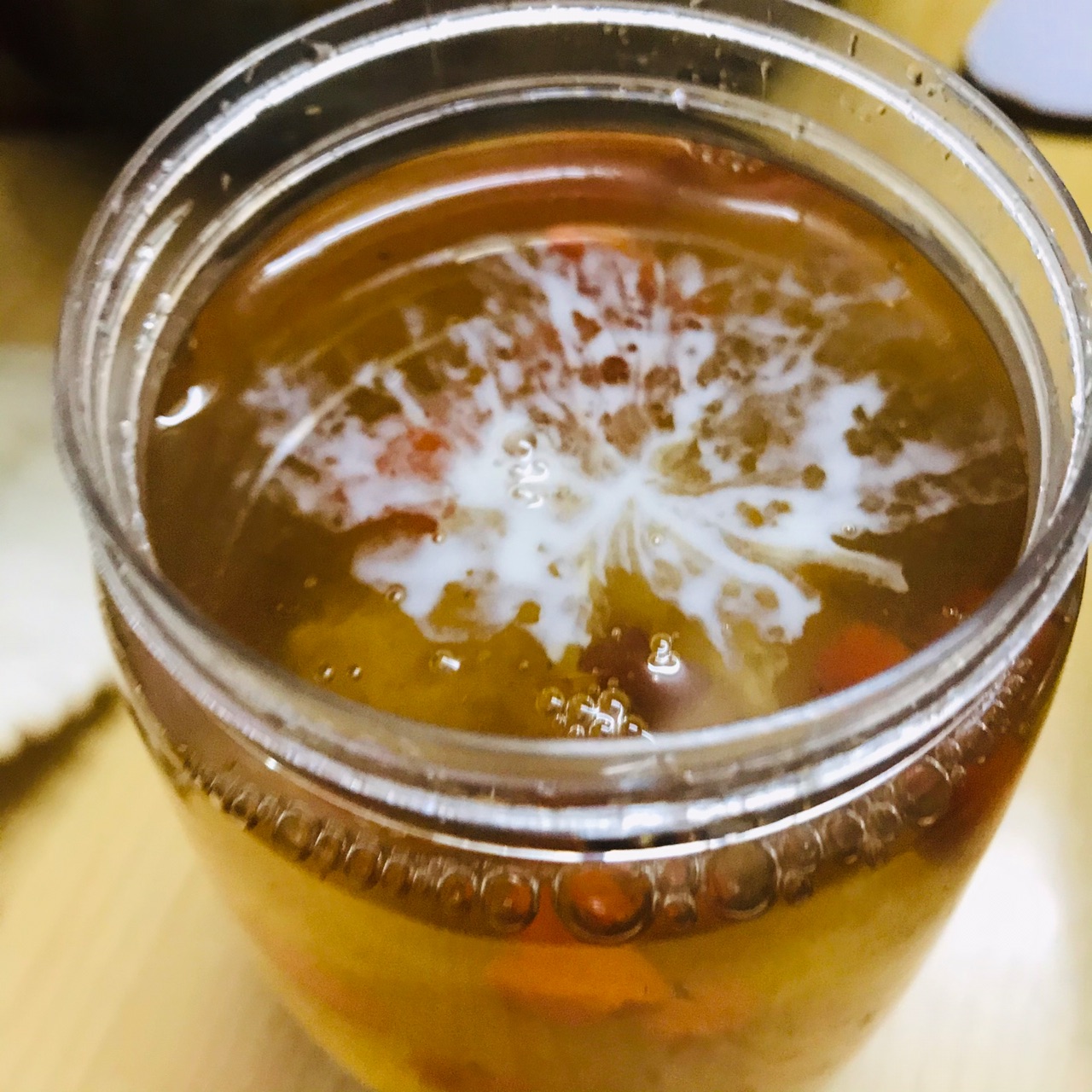 桃胶雪燕皂角米羹