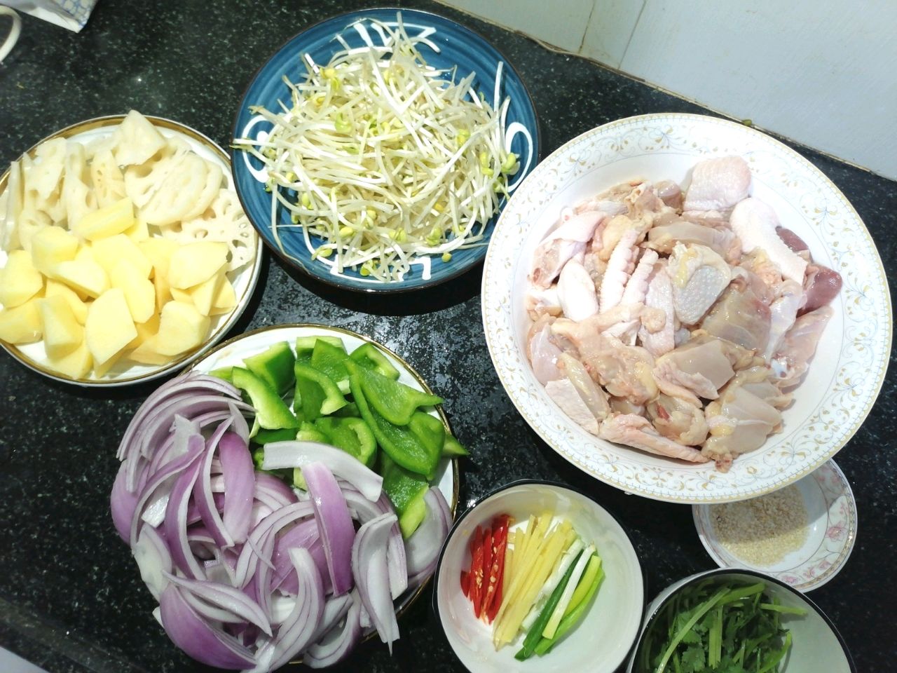 特色鸡煲