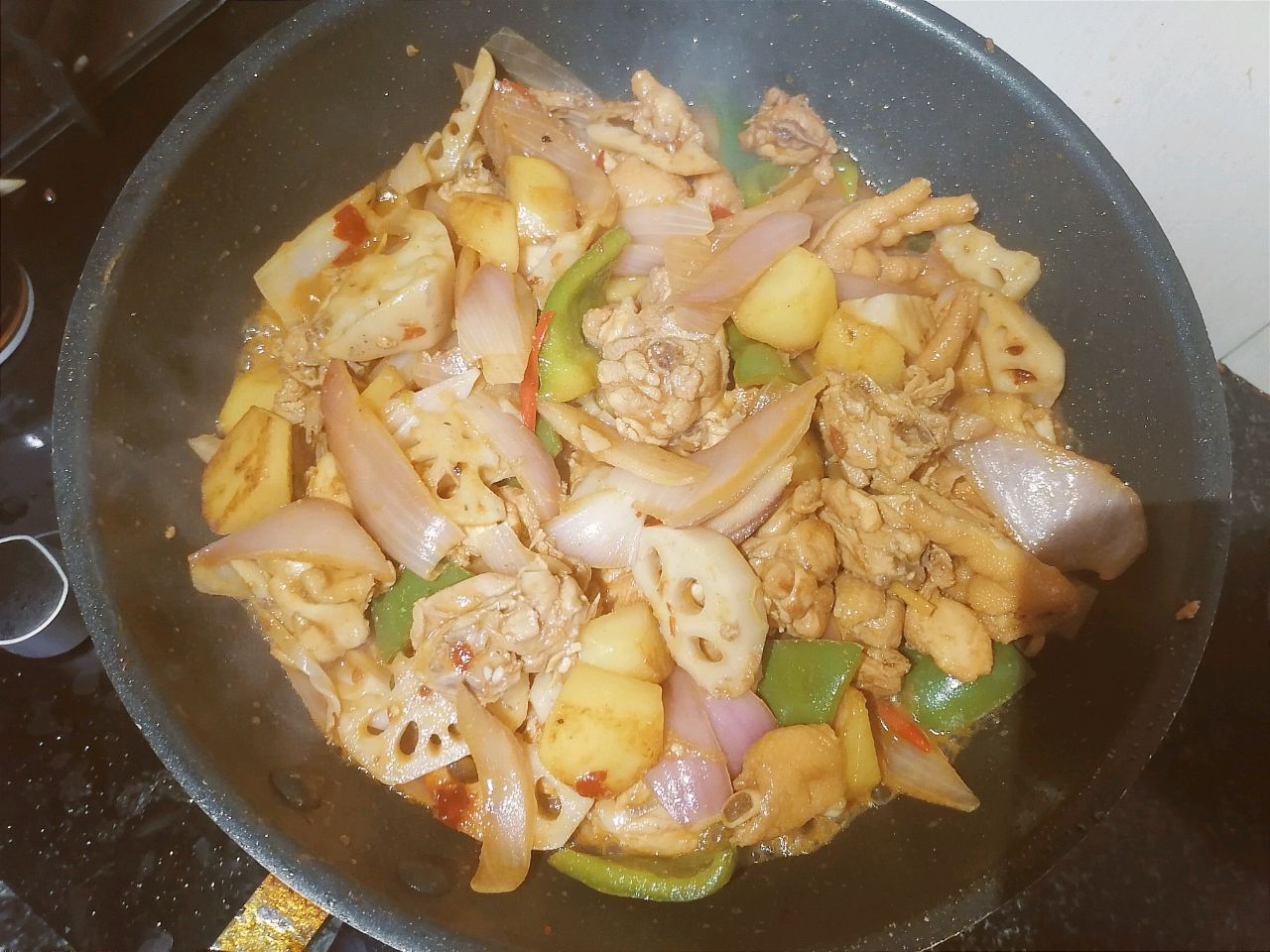 特色鸡煲