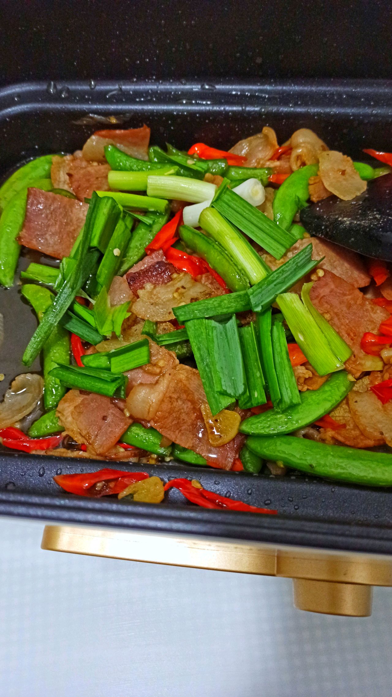 甜豆炒腊肉 （改良版）