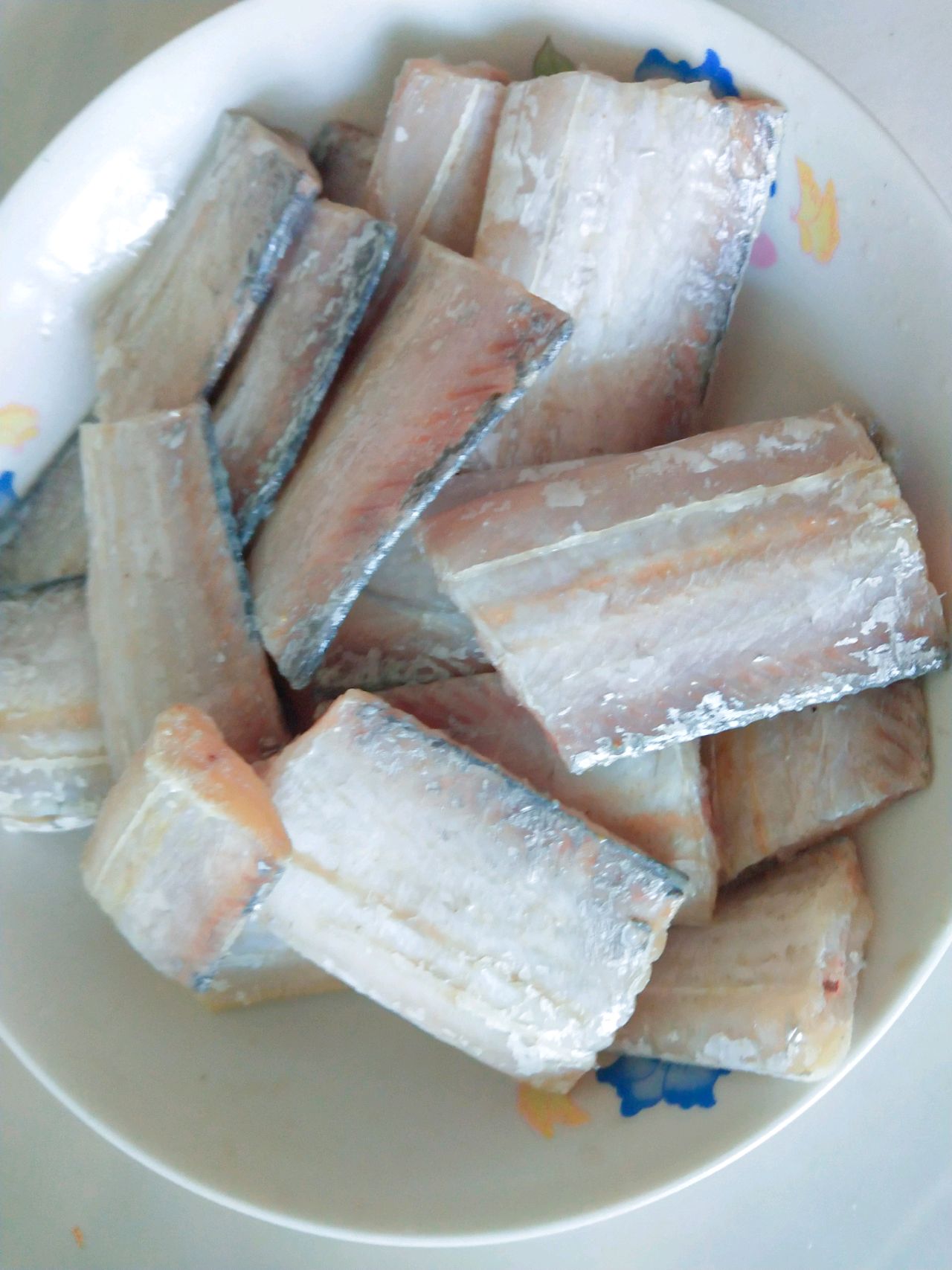 天津特色--蒜子鲜虾烧带鱼