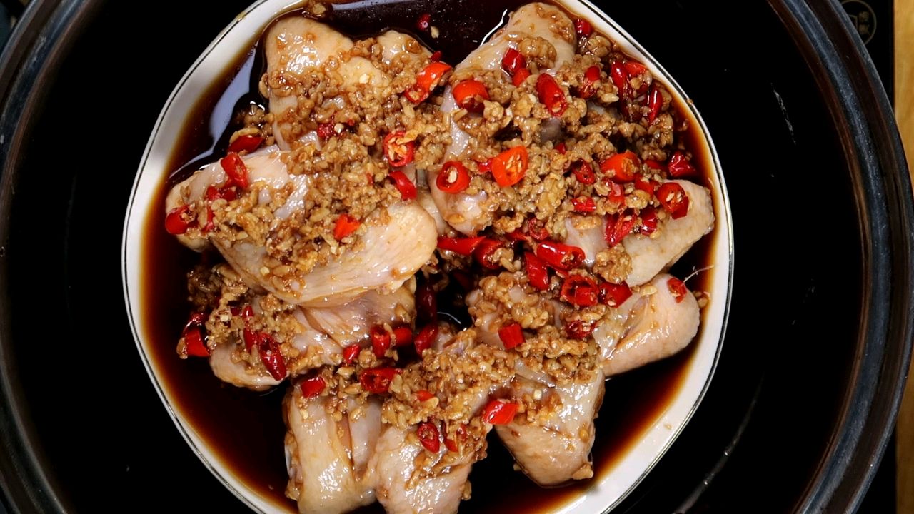 甜辣刺激停不下～酒酿剁椒鸡翅