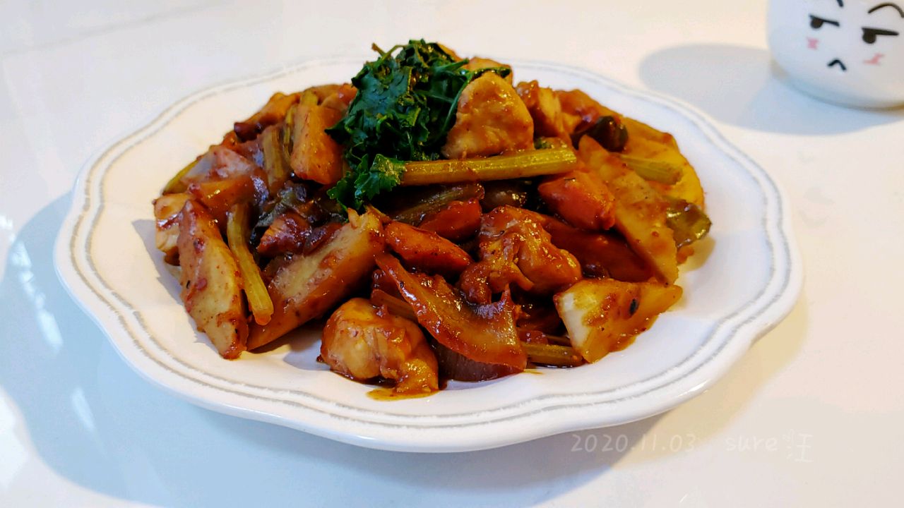 甜辣酱肉焖薯蔬