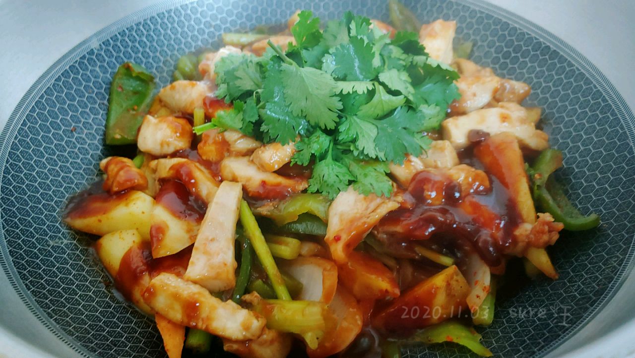 甜辣酱肉焖薯蔬