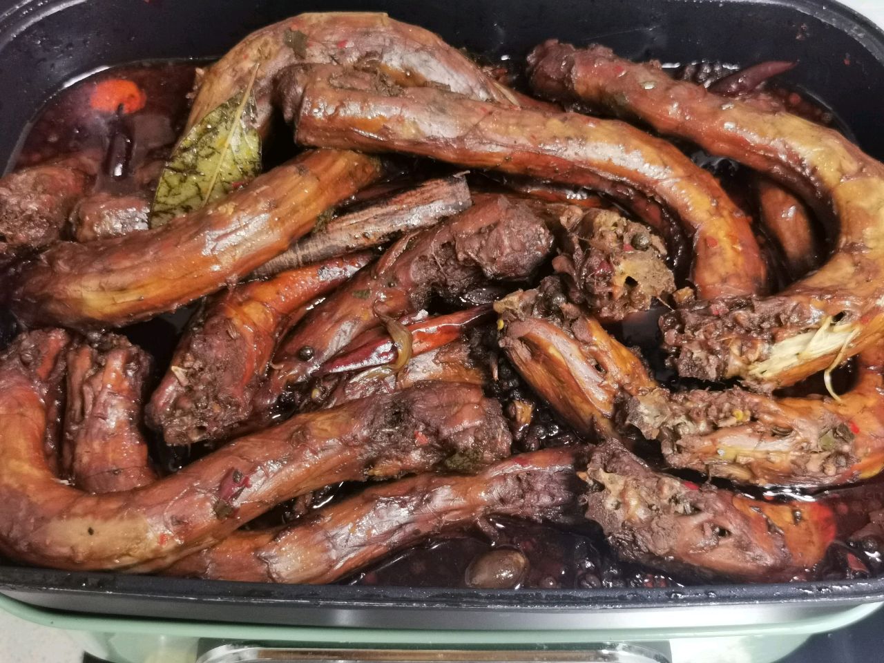 甜辣鲜鸭脖