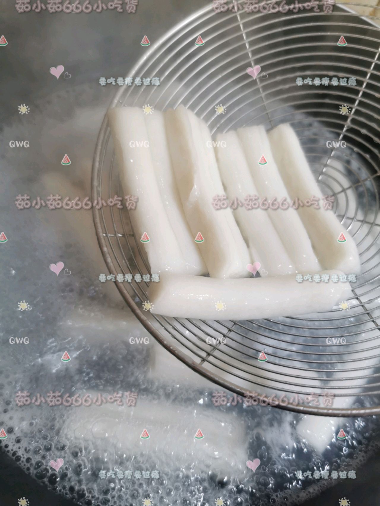 甜甜辣辣的韩式年糕泡面