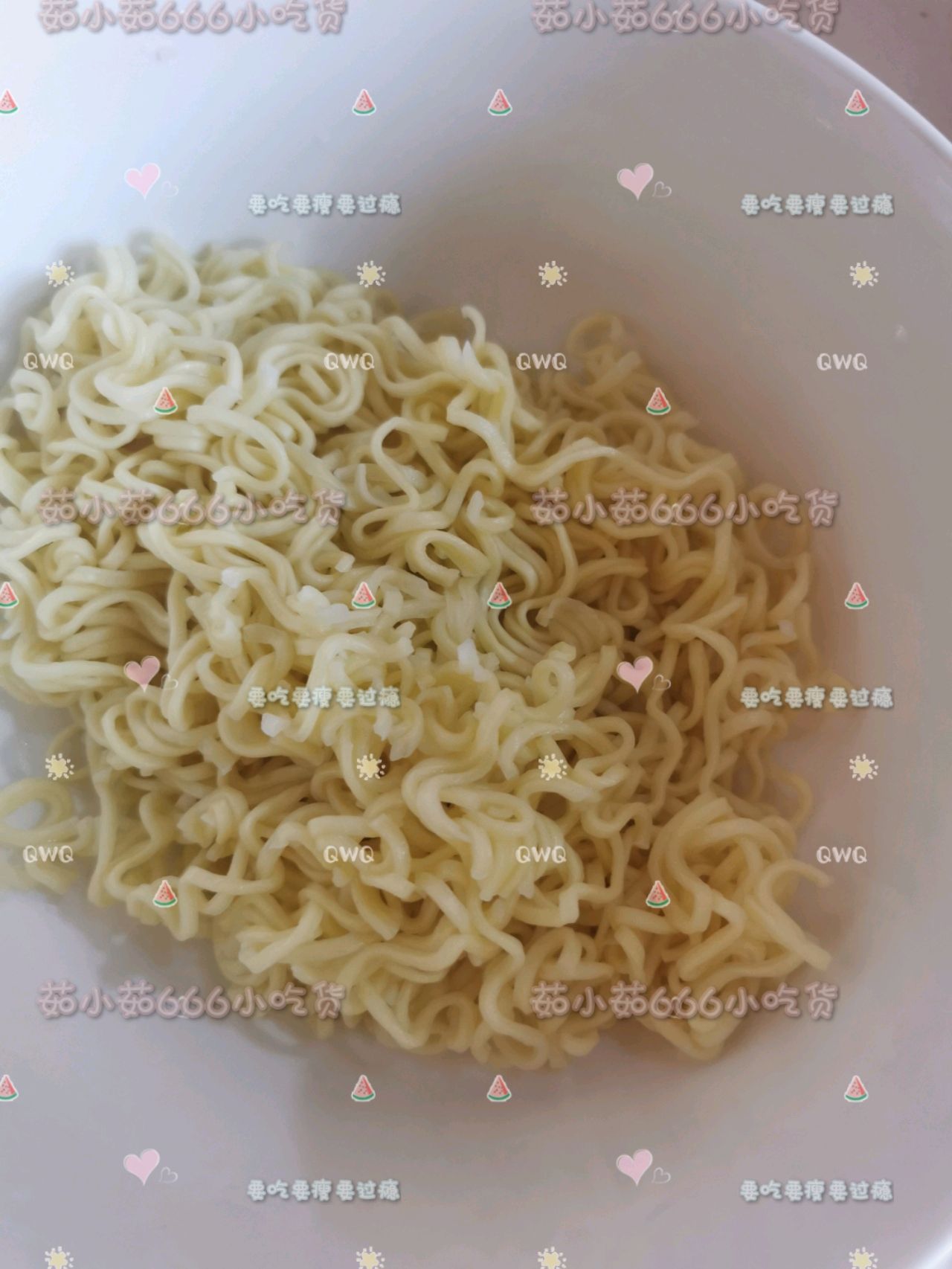 甜甜辣辣的韩式年糕泡面