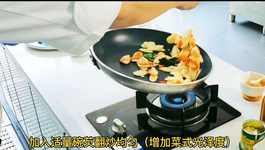 铁棍山药炒凤尾虾球