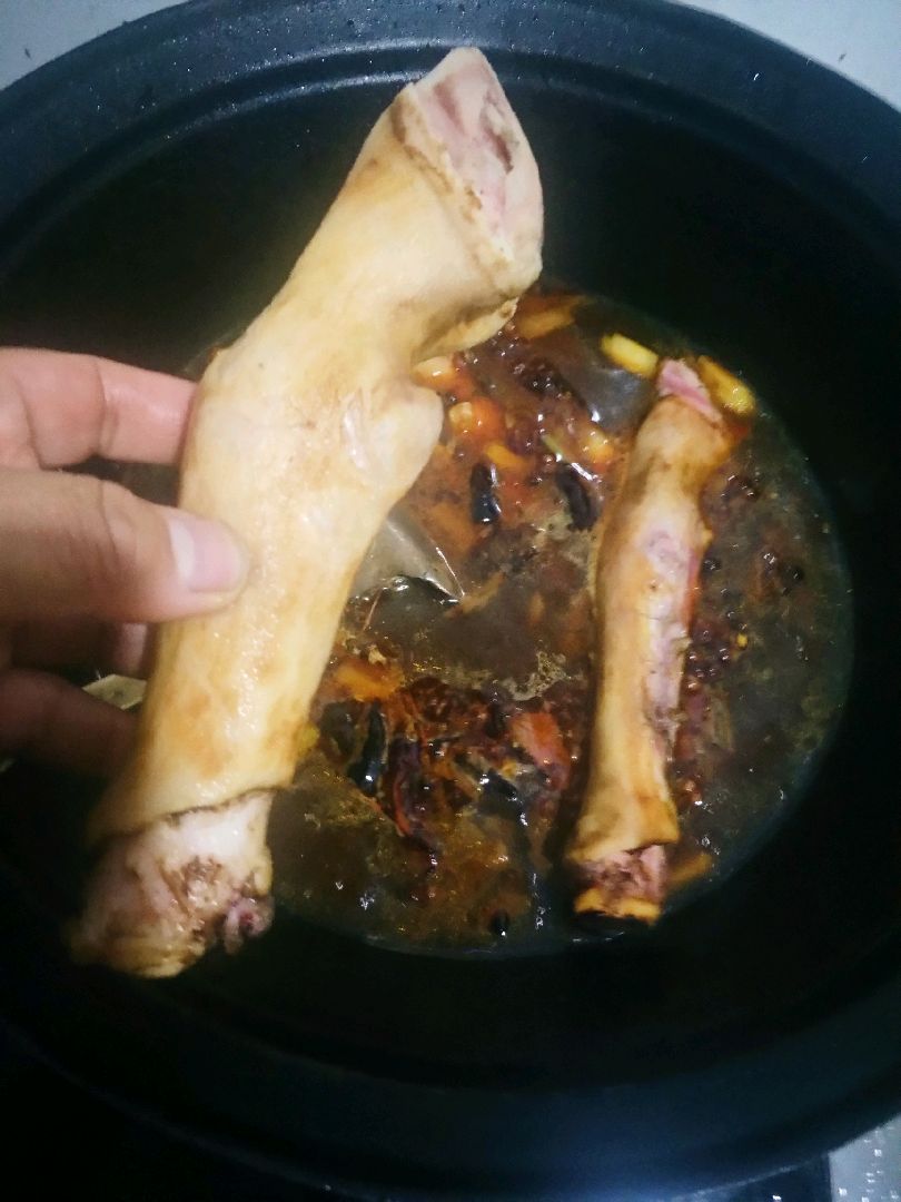铁锅炖羊蹄