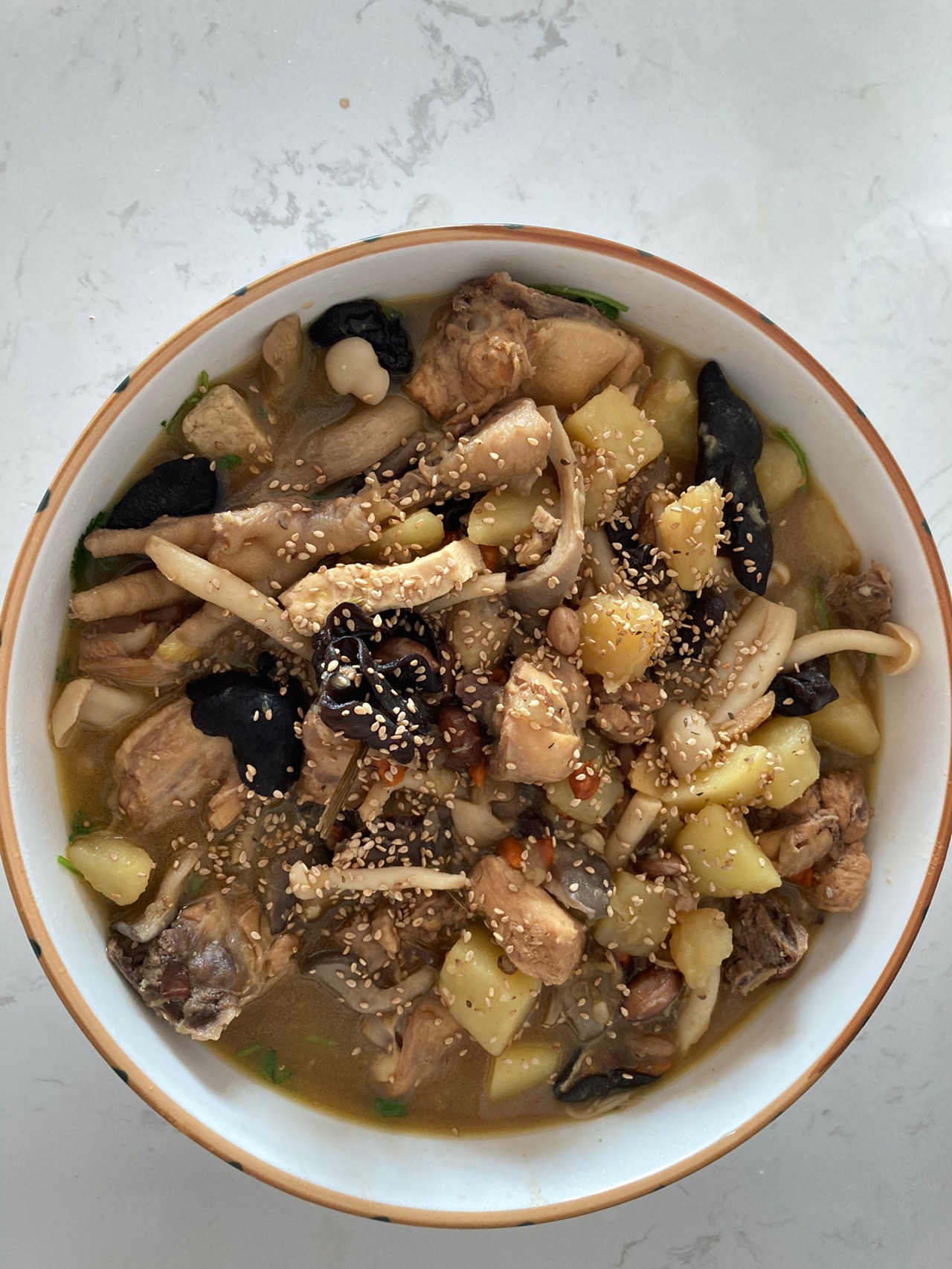 土豆炖鸡块