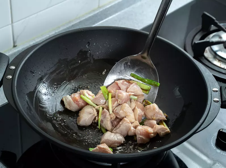 土豆腐乳烧鸡块