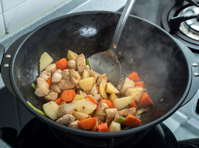 土豆腐乳烧鸡块