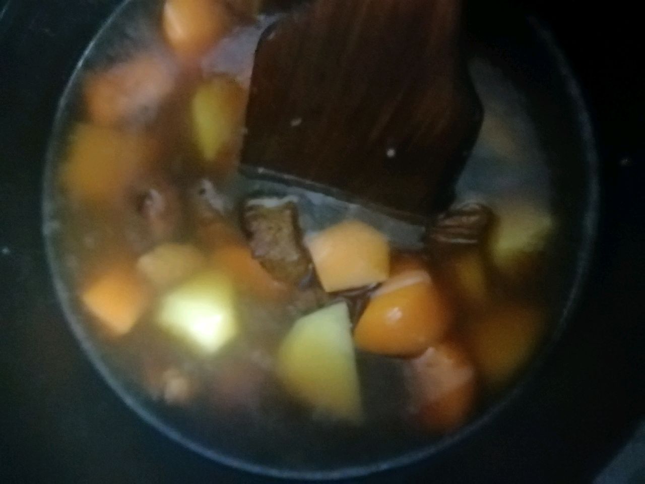 土豆胡萝卜炖牛肉