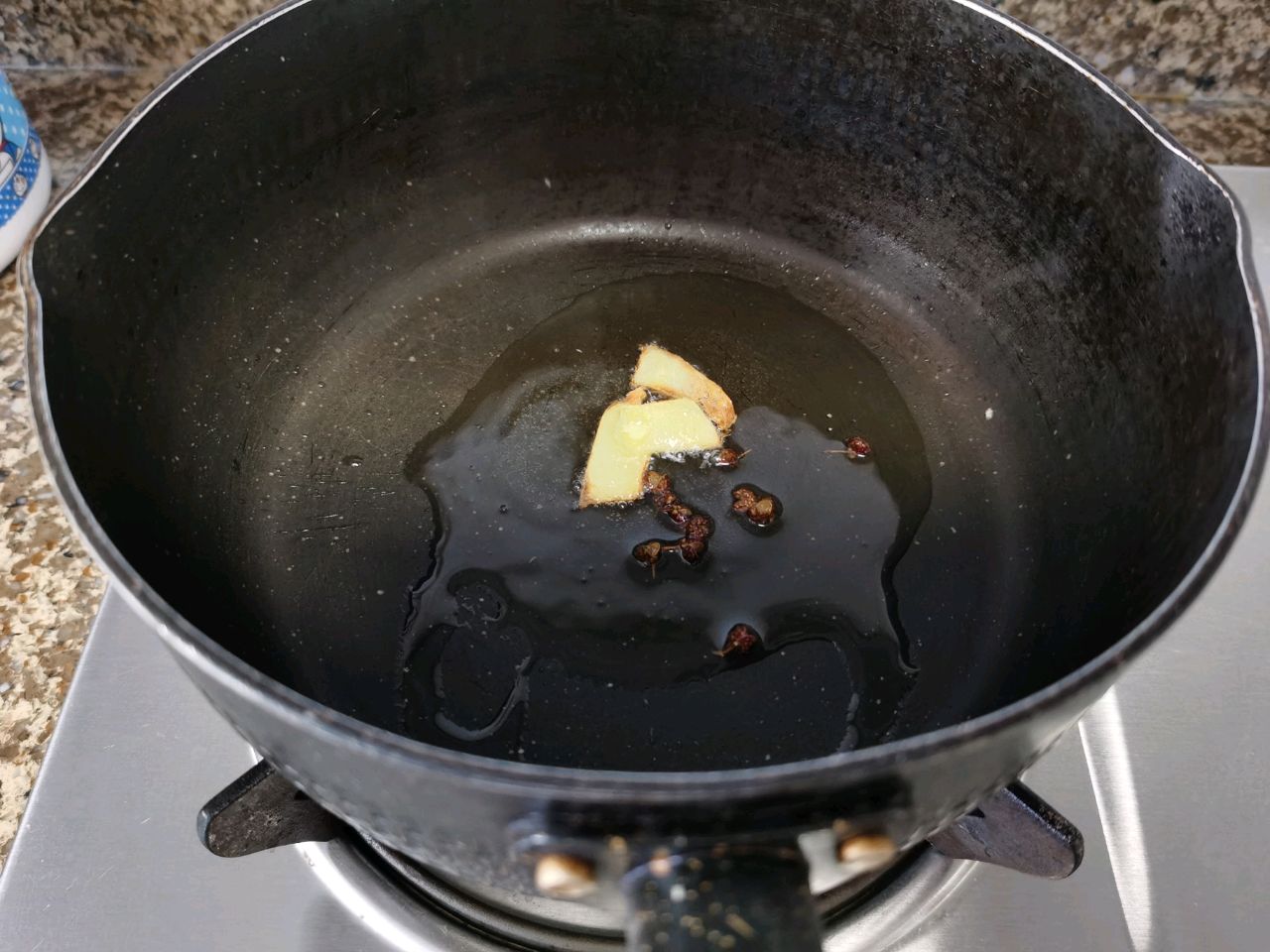 土豆胡萝卜虾仁煲（超级下饭）