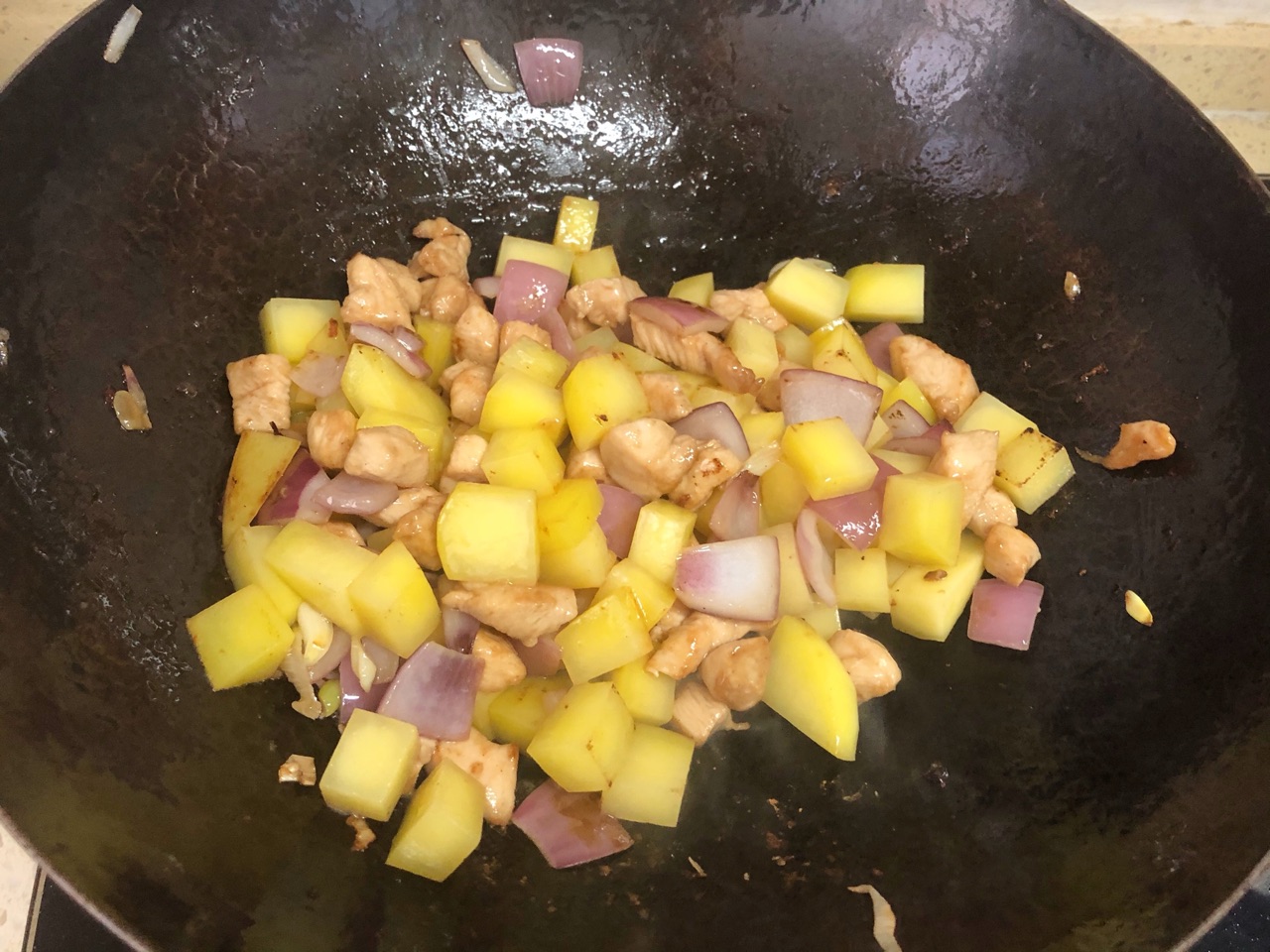 土豆咖喱鸡盖浇饭