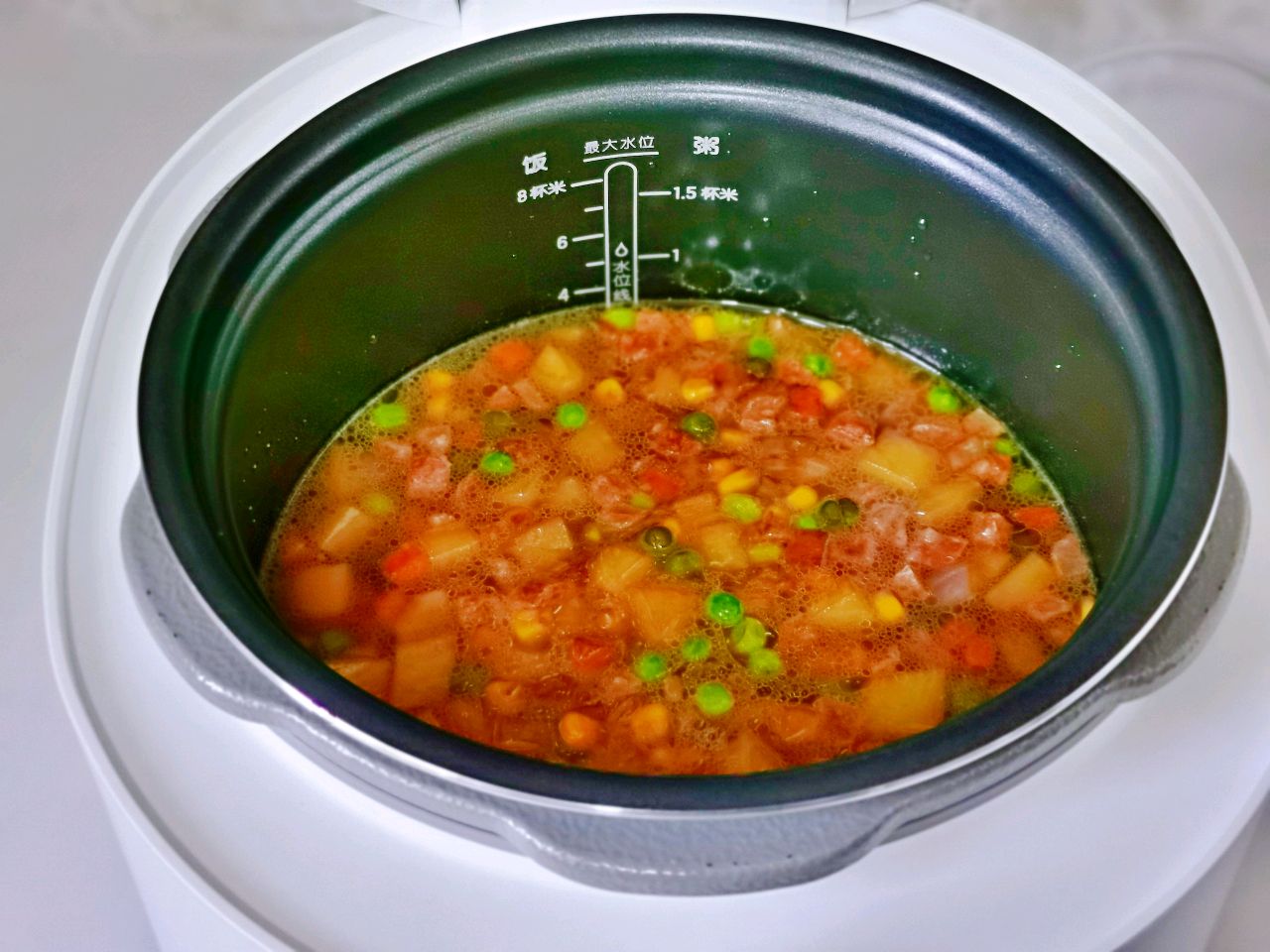 土豆腊肠焖饭
