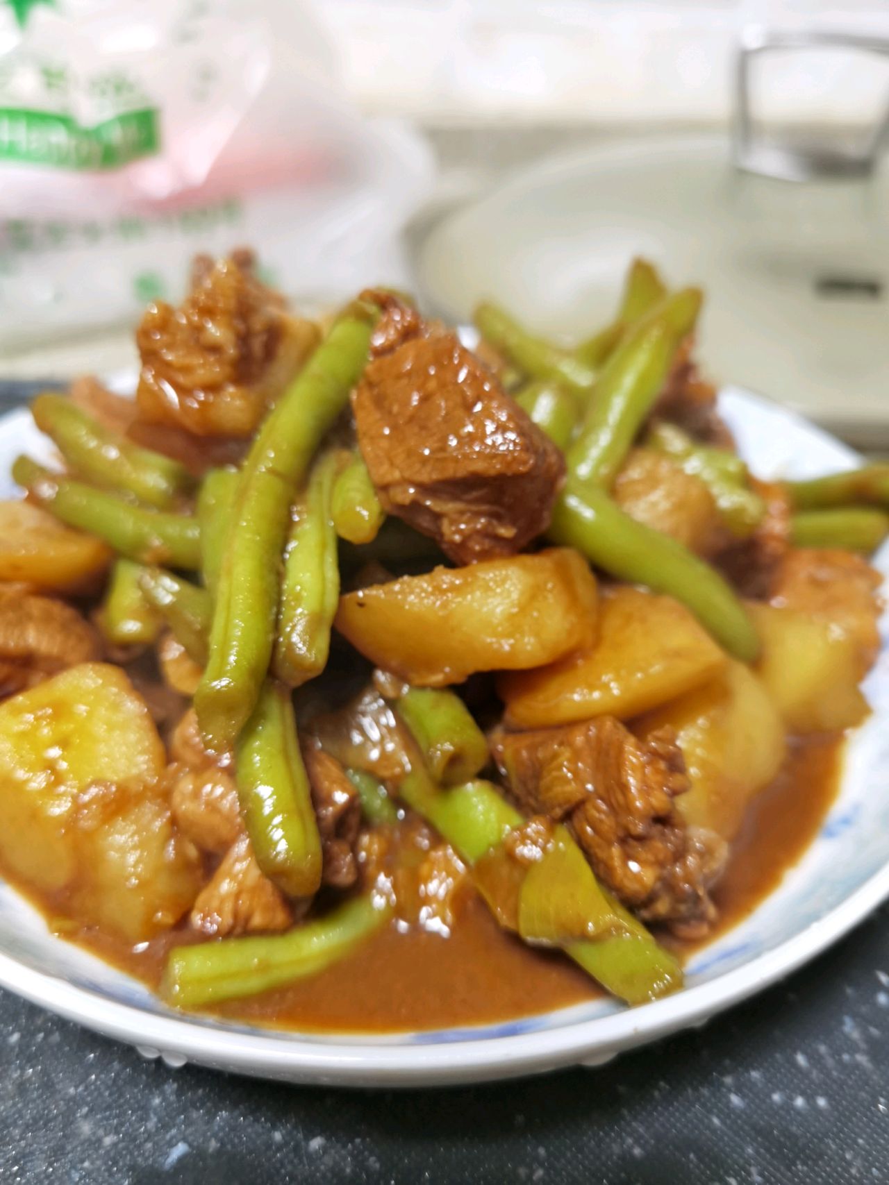 土豆焖豆角