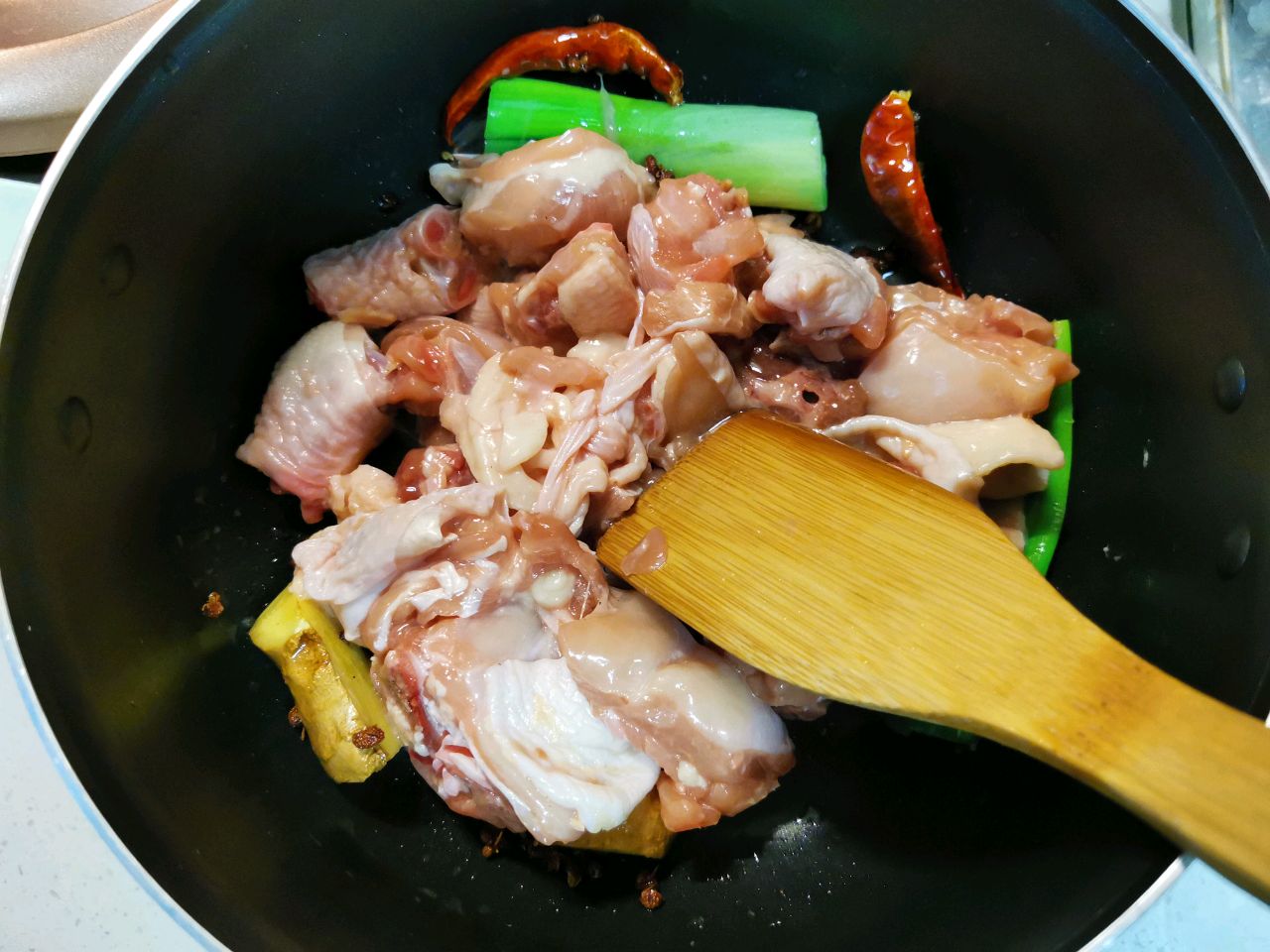 土豆焖鸡