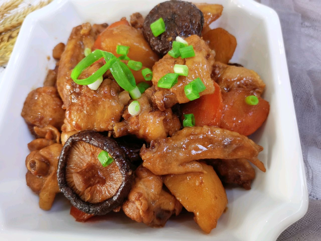 土豆焖鸡翅