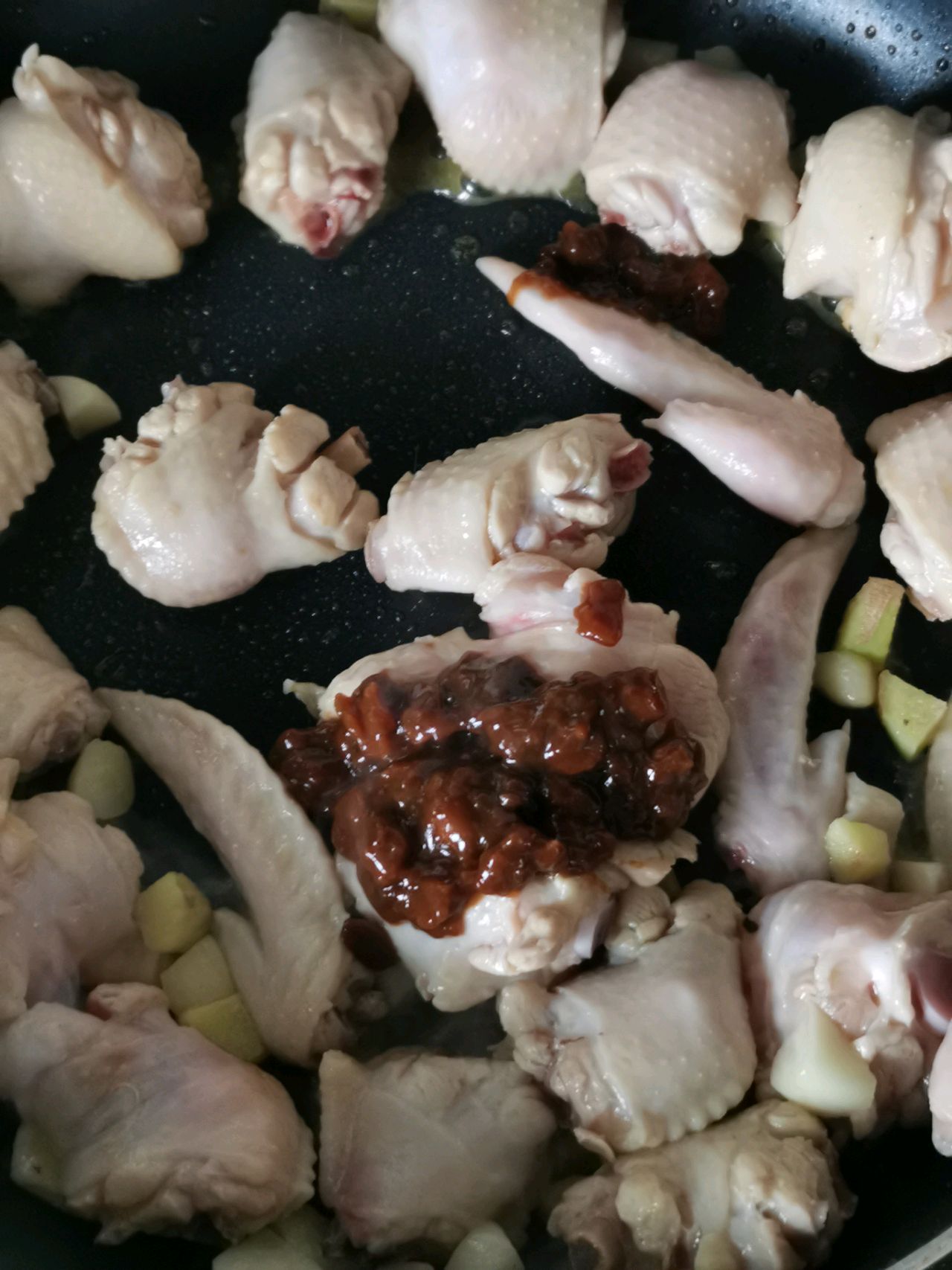 土豆焖鸡翅