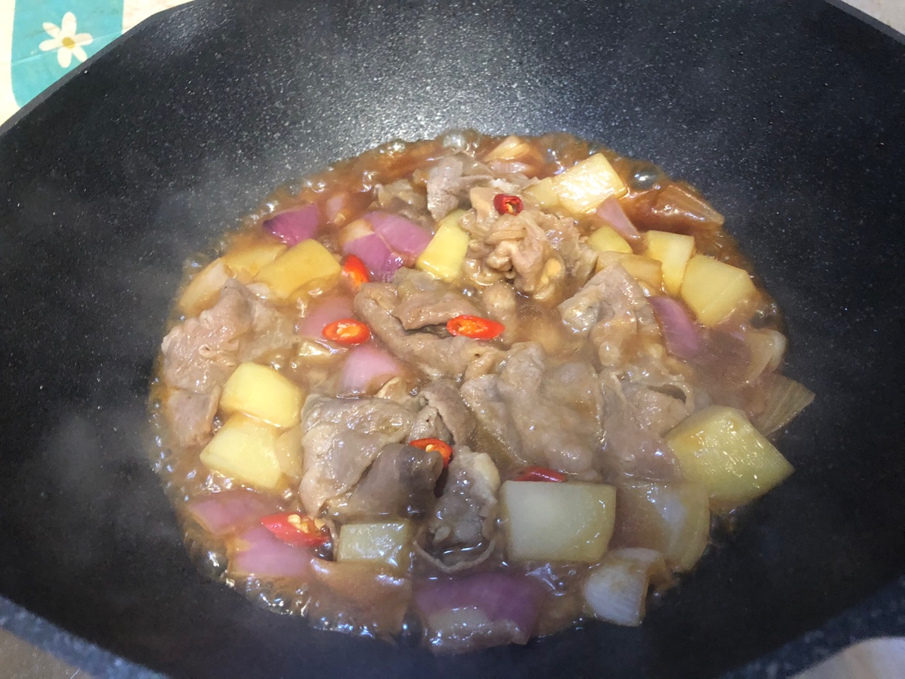 土豆焖羊肉卷