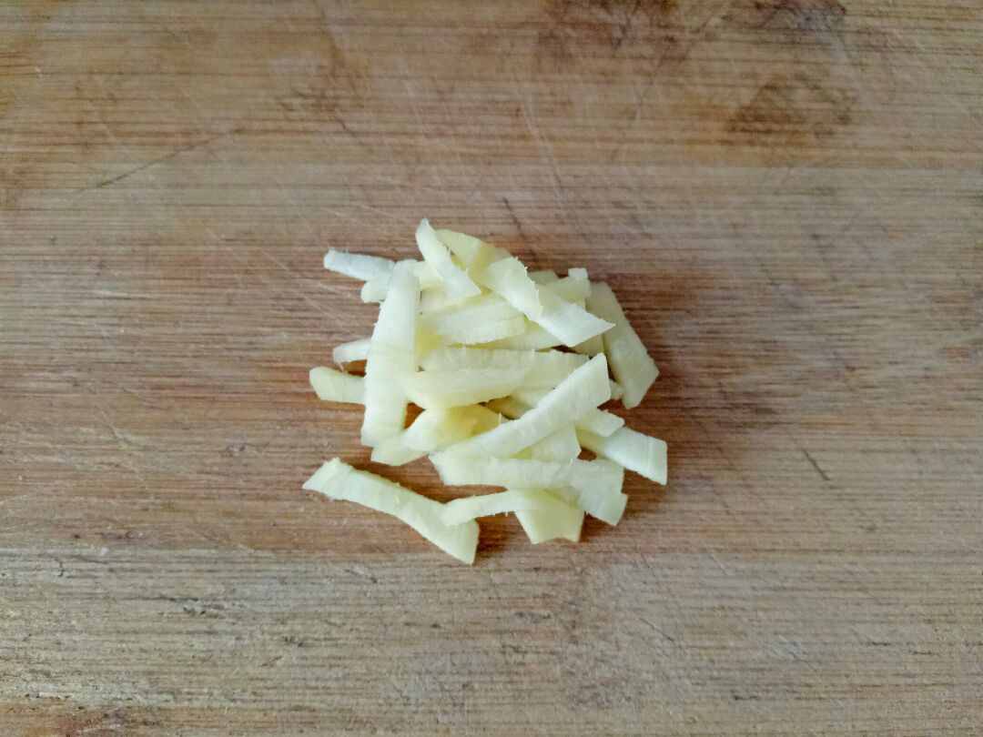 土豆片炒腊肠