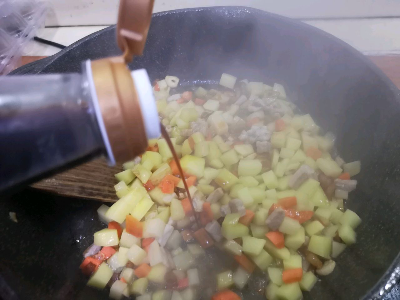 土豆肉丁香卤面