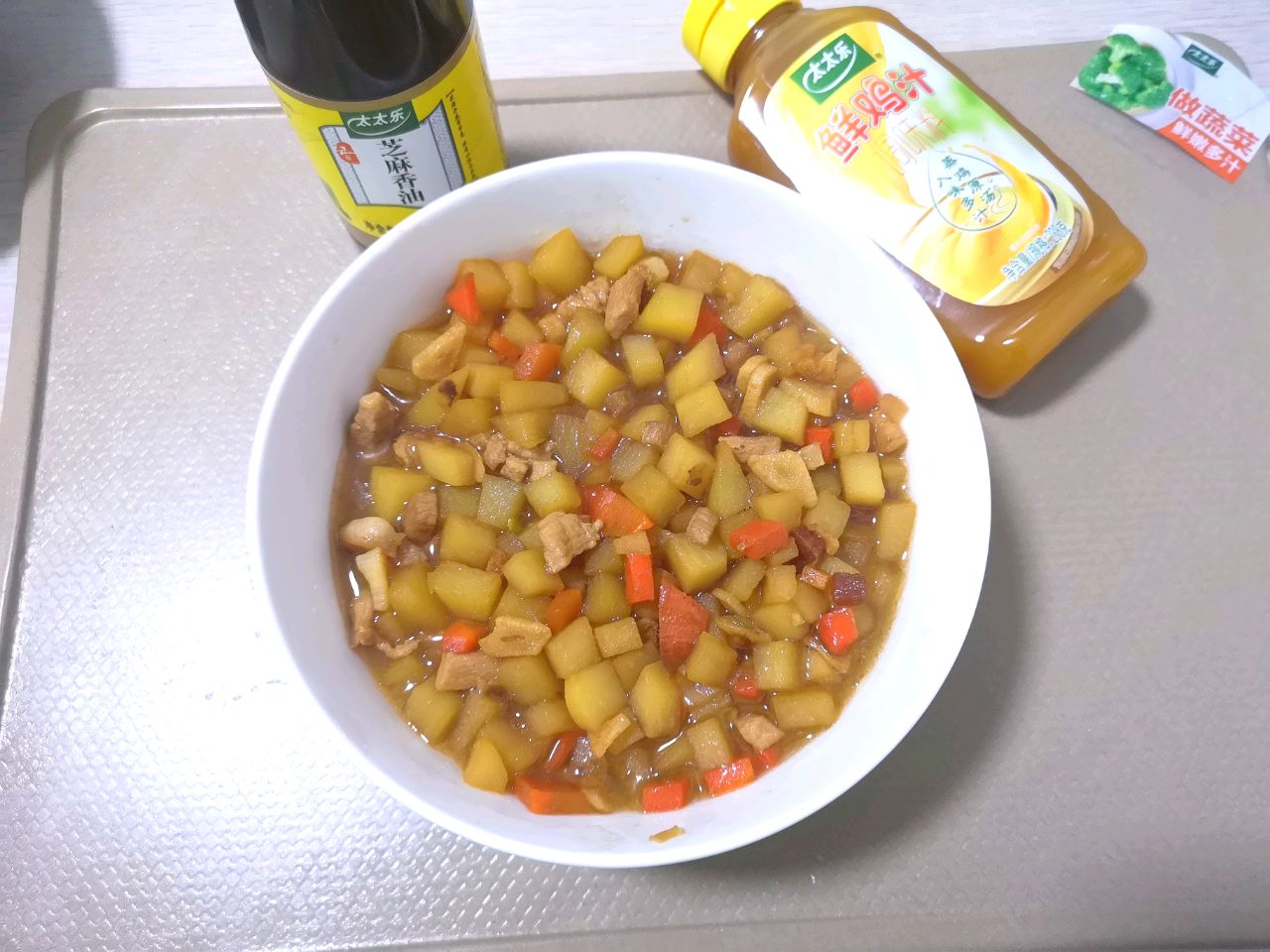 土豆肉丁香卤面