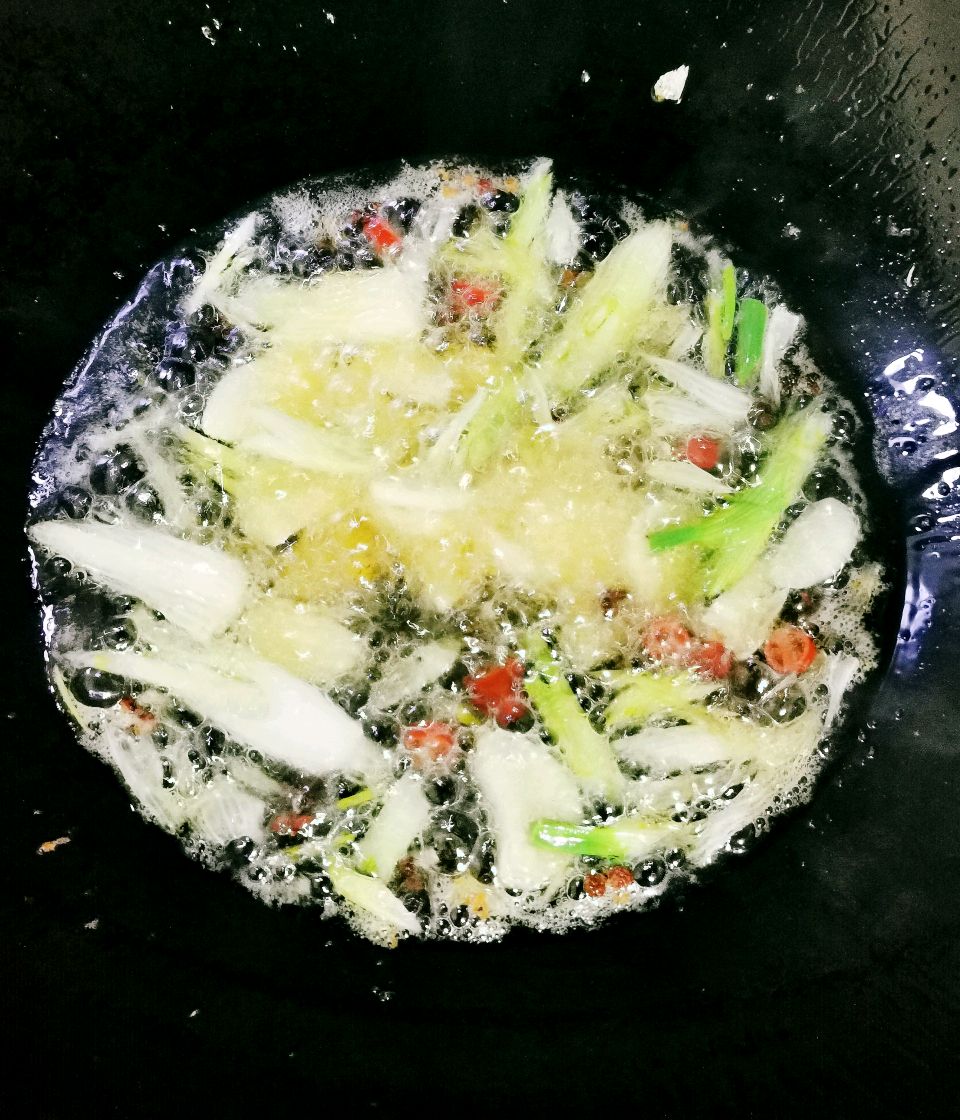 土豆砂锅鲢鱼