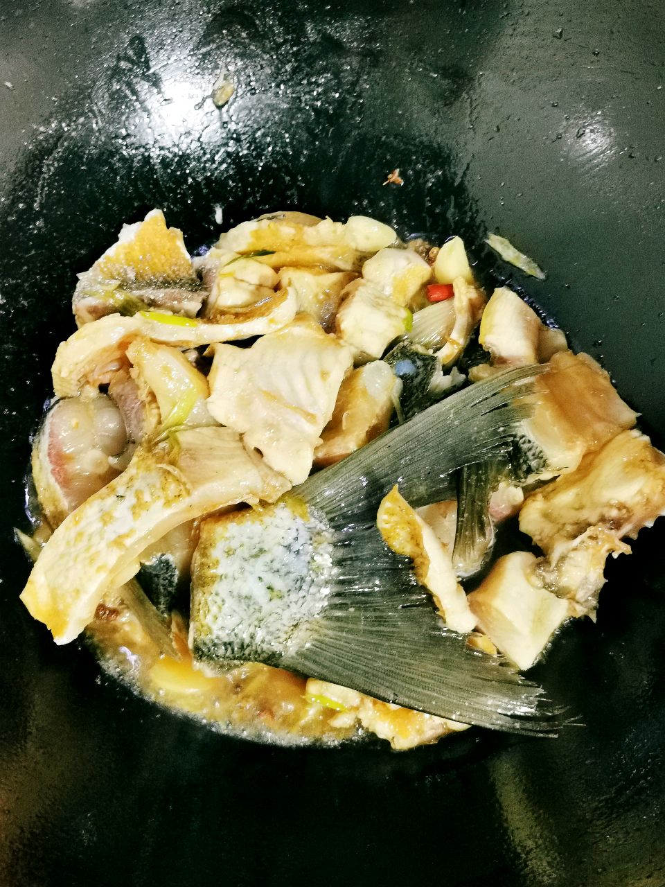 土豆砂锅鲢鱼