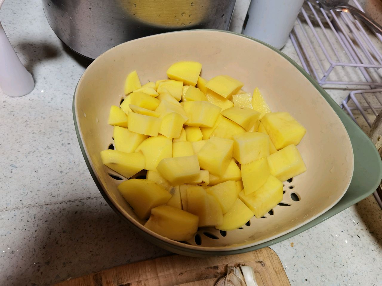 土豆烧排骨（外婆的味道）