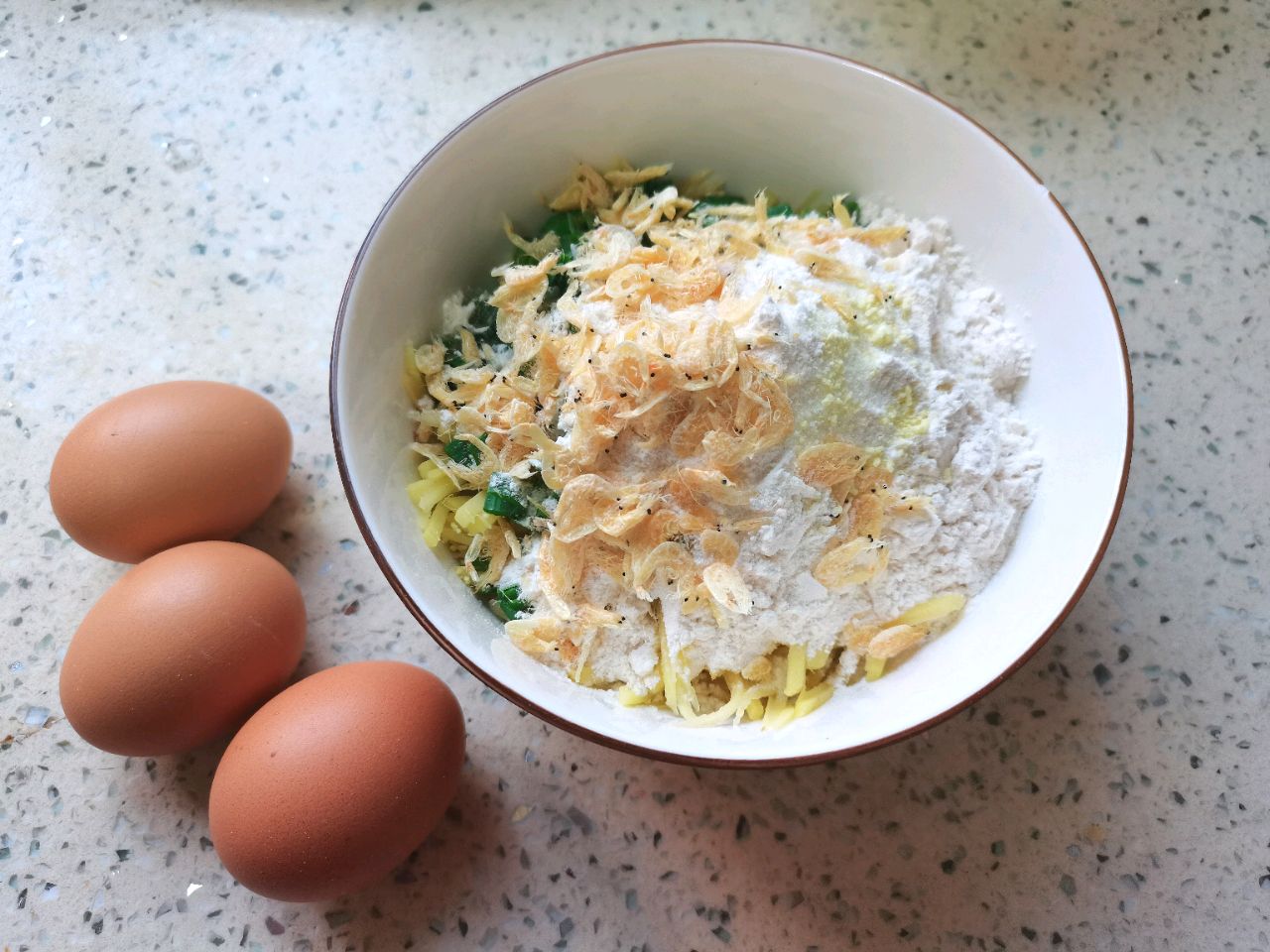 土豆丝、鸡蛋鸟巢饼