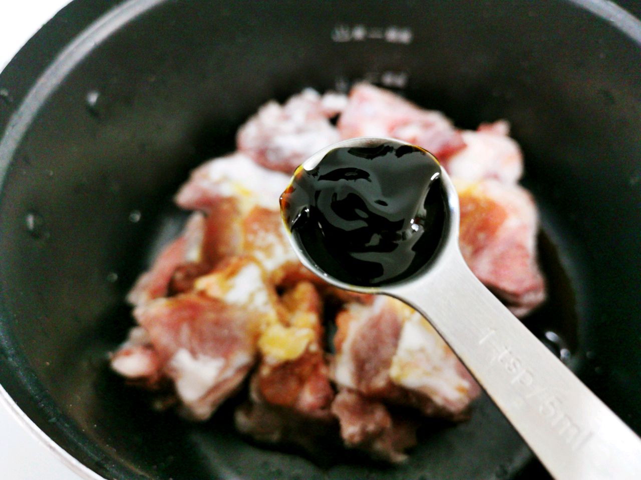 土豆蒸排骨