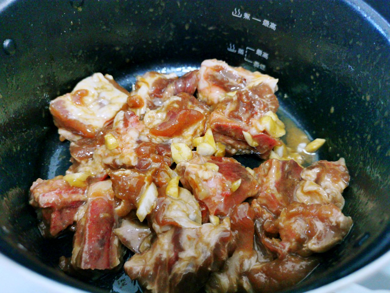 土豆蒸排骨